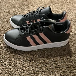 Women’s Grand Court adidas shoes
